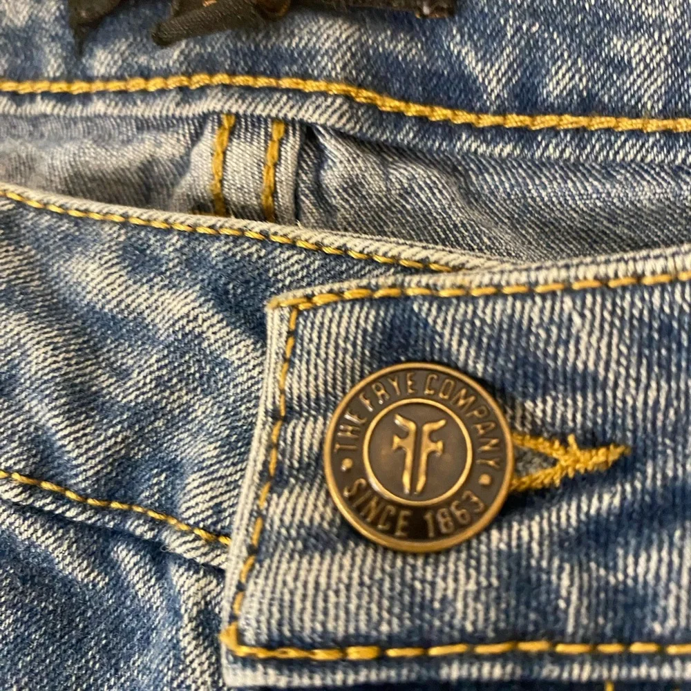 Frye Flare Jeans WOMENS size 25 - Picture 9 of 12
